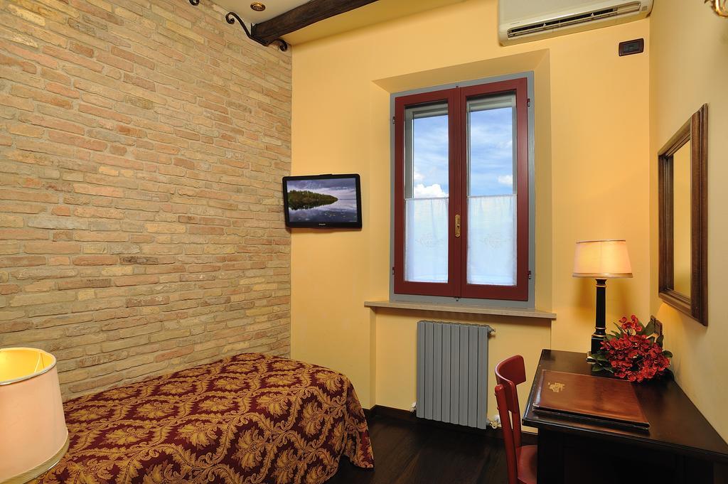 Hotel Bonconte Urbino Dış mekan fotoğraf