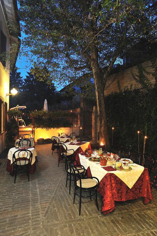 Hotel Bonconte Urbino Dış mekan fotoğraf